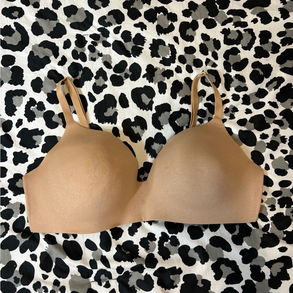 Victoria Secret No Wire Bra 38D